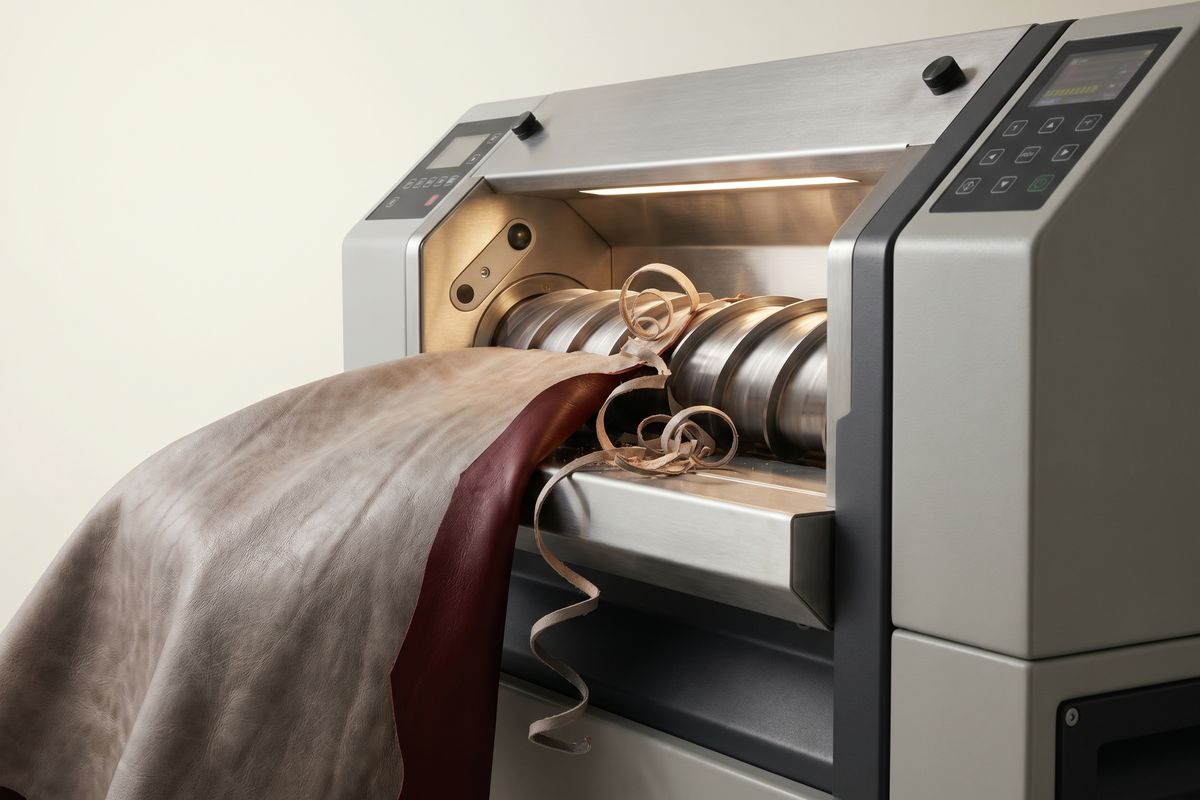 Shaving leather to thickness